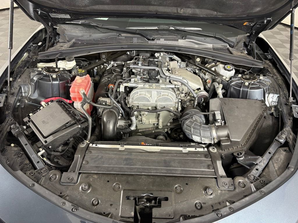 Used 2021 Chevrolet Camaro LS image 10