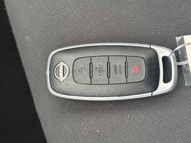 Used 2023 Nissan Versa SV image 13