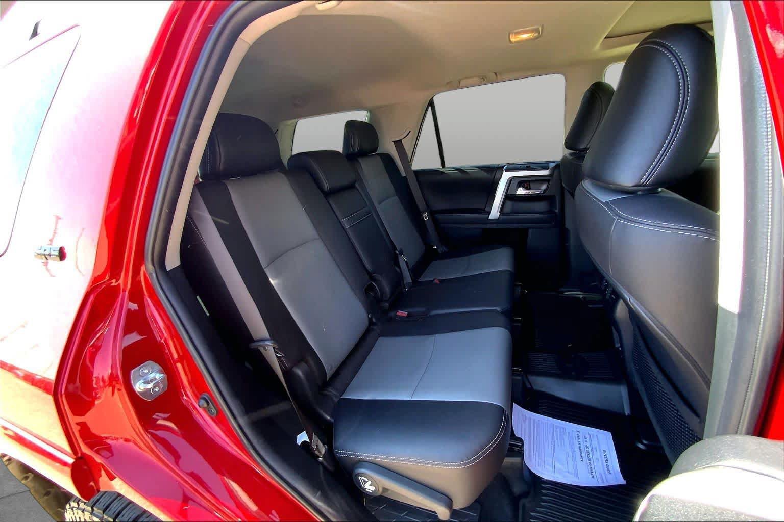 Used 2022 Toyota 4Runner SR5 Premium w/ Moonroof Package AWD/4WD image 19