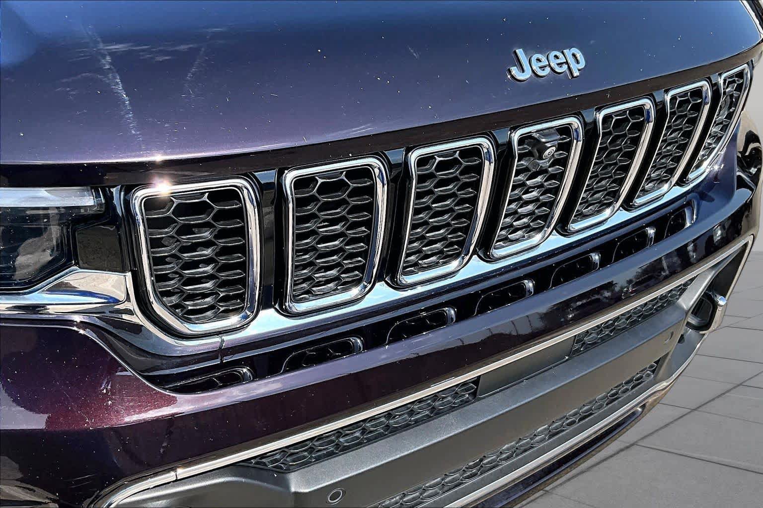 Used 2023 Jeep Grand Cherokee L Overland w/ Advanced Protech Group III AWD/4WD image 30