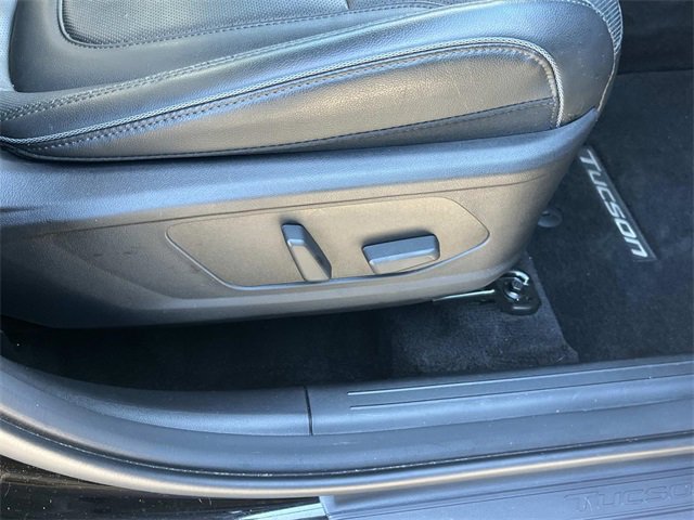 Used 2023 Hyundai Tucson Limited image 25