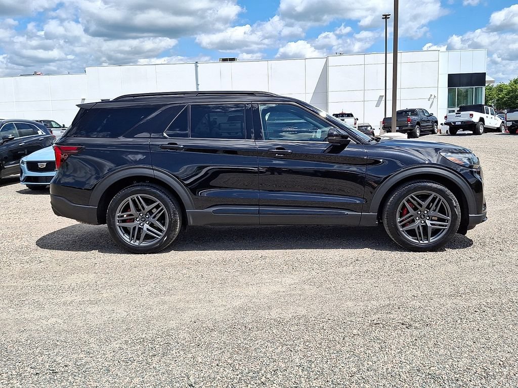 Certified 2025 Ford Explorer ST w/ Sun And Sound Package AWD/4WD image 10