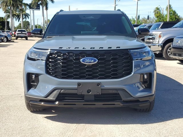 Certified 2025 Ford Explorer ST image 6