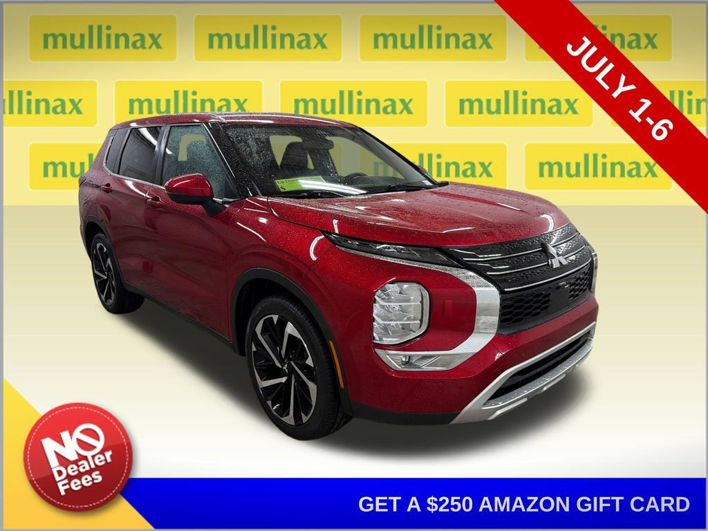 Used 2024 Mitsubishi Outlander SE AWD/4WD image 1