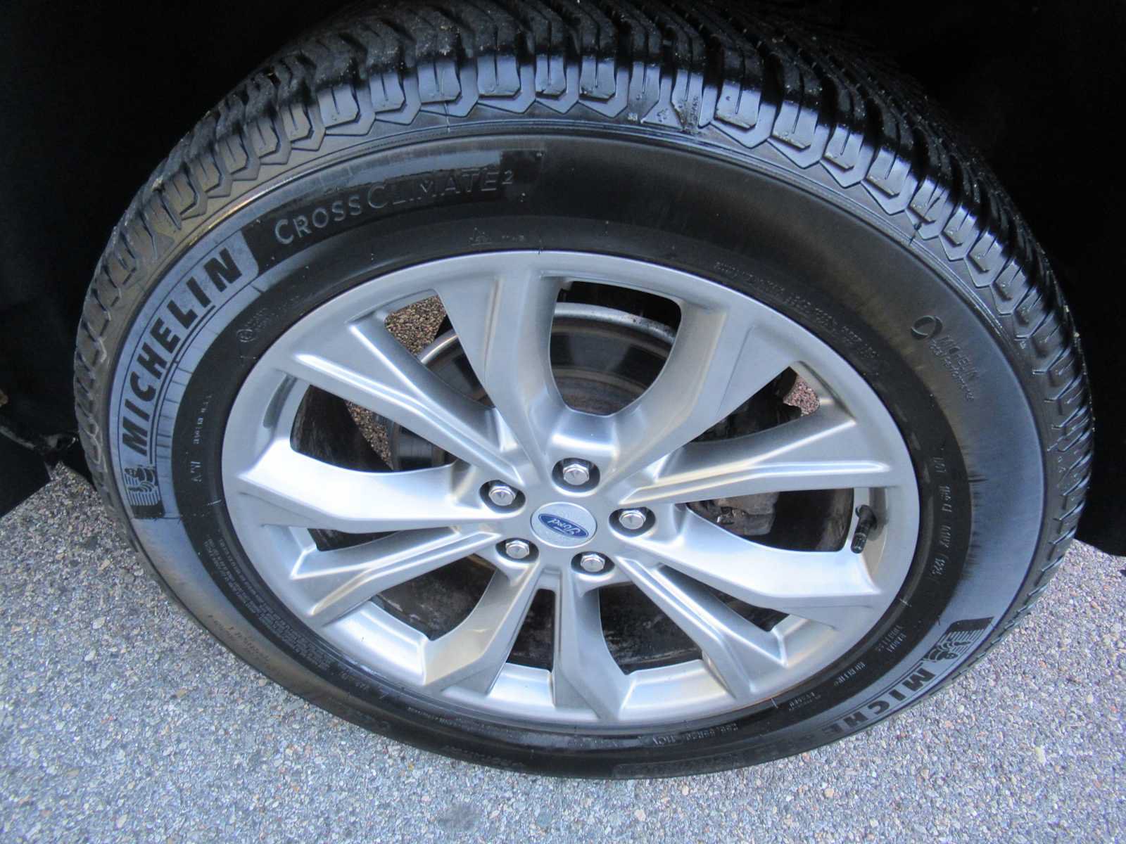 Certified 2023 Ford Explorer Limited w/ Limited Technology Package AWD/4WD image 9