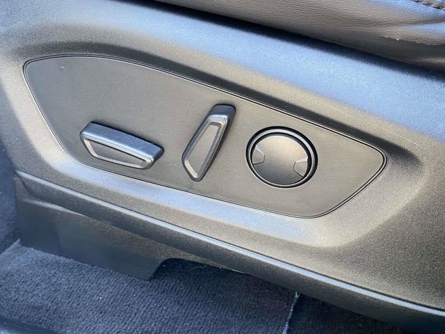 Certified 2022 Ford Explorer XLT w/ Equipment Group 202A AWD/4WD image 18