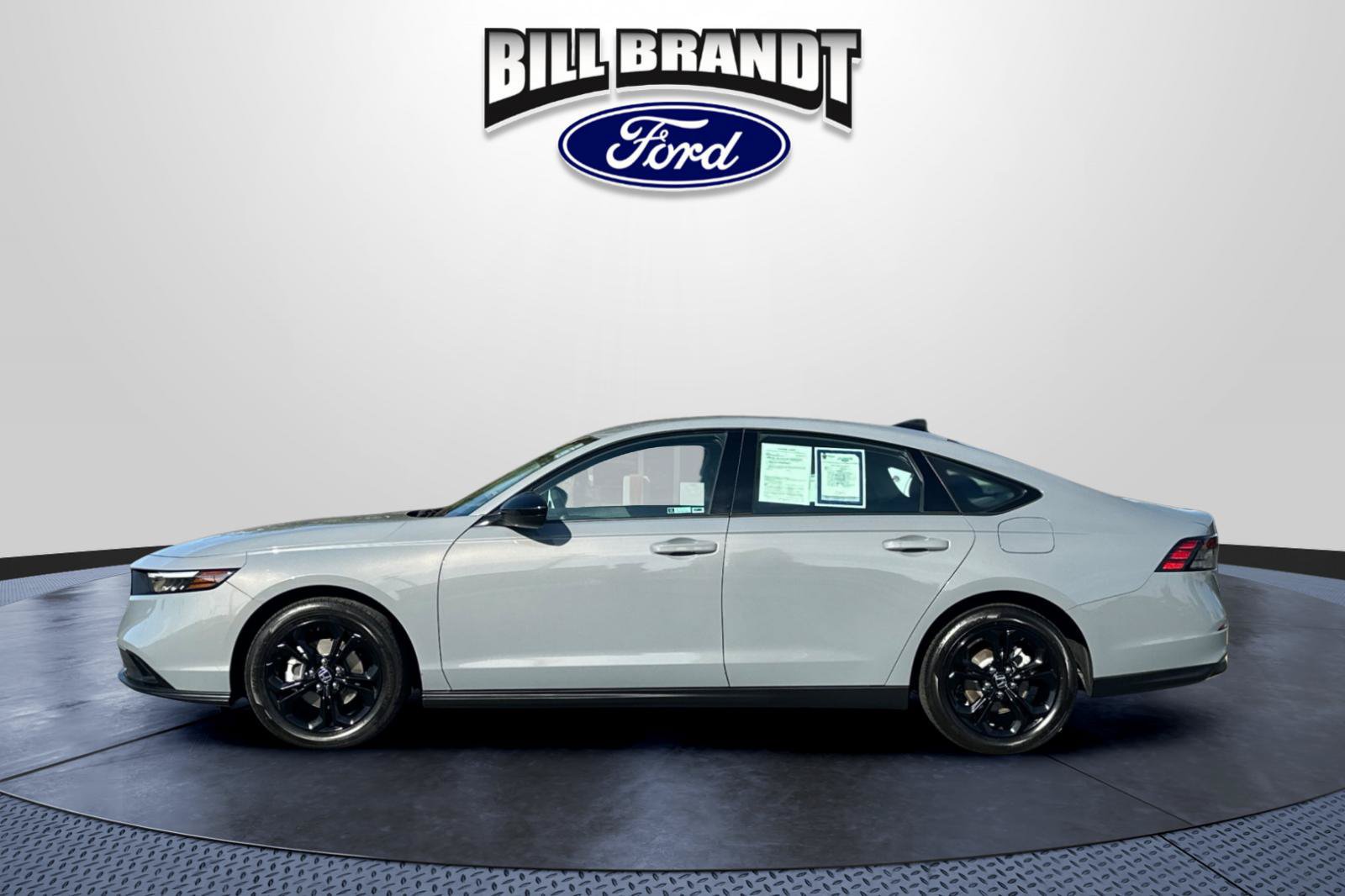 Used 2025 Honda Accord SE image 6