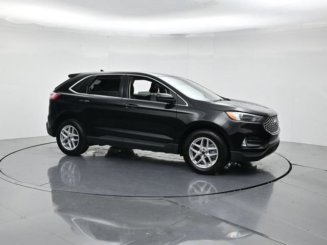 Certified 2023 Ford Edge SEL w/ Convenience Package AWD/4WD image 3
