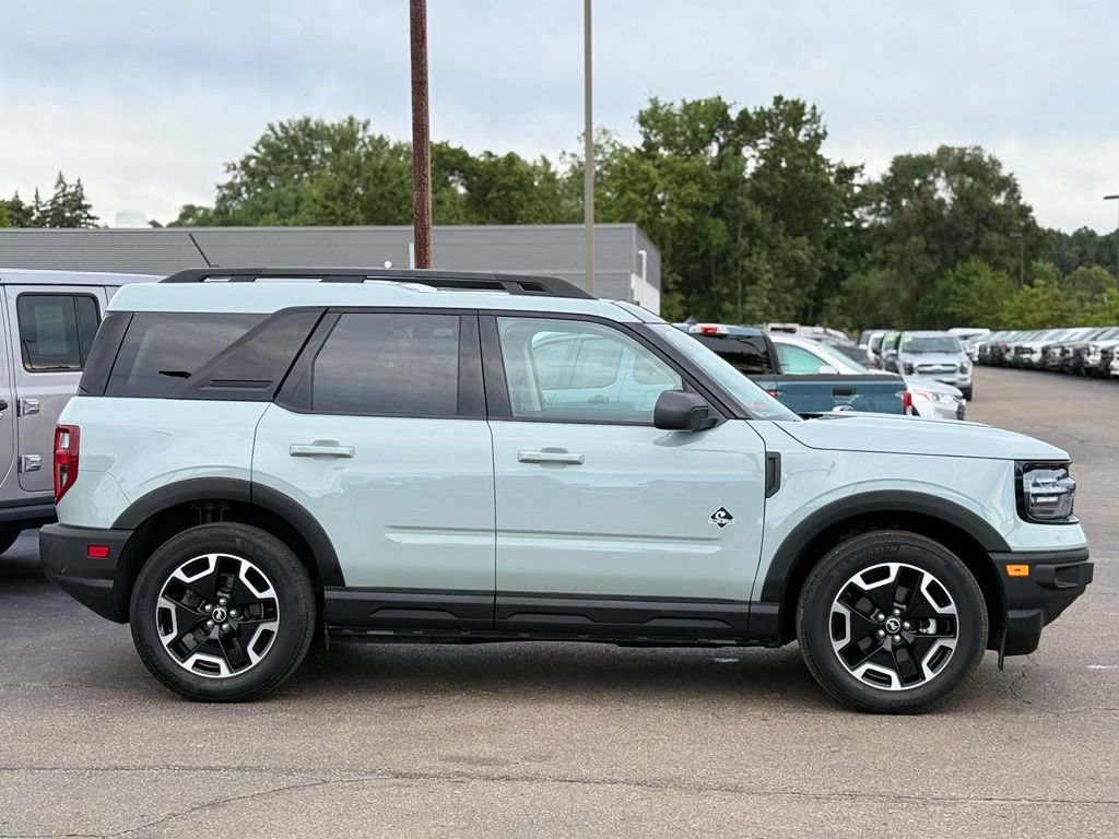 Certified 2023 Ford Bronco Sport Outer Banks w/ Tech Package AWD/4WD image 30