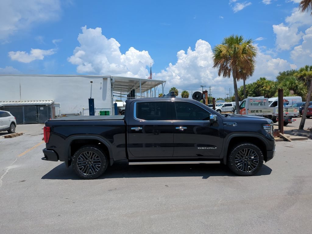 Used 2022 GMC Sierra 1500 Denali Ultimate AWD/4WD image 8