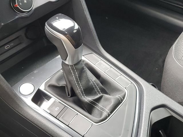 Used 2022 Volkswagen Tiguan S image 17