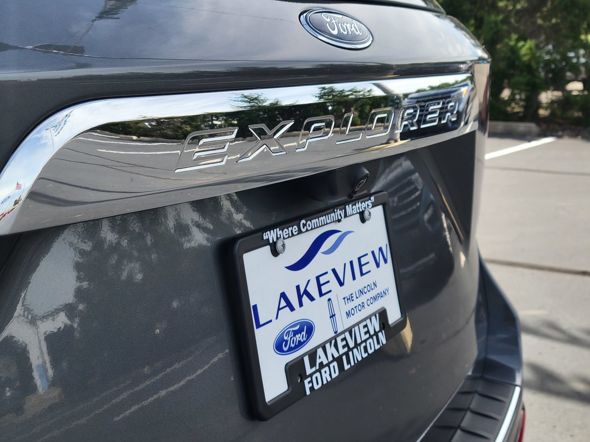 Certified 2023 Ford Explorer Limited w/ Limited Technology Package RWD image 34