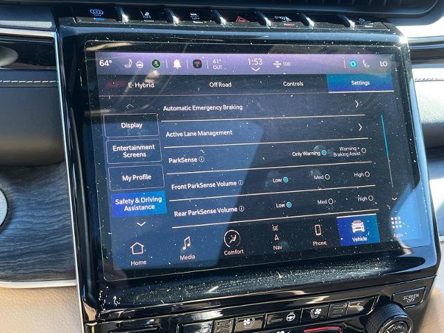 Used 2023 Jeep Grand Cherokee 4WD 4xe w/ Luxury Tech Group II image 14