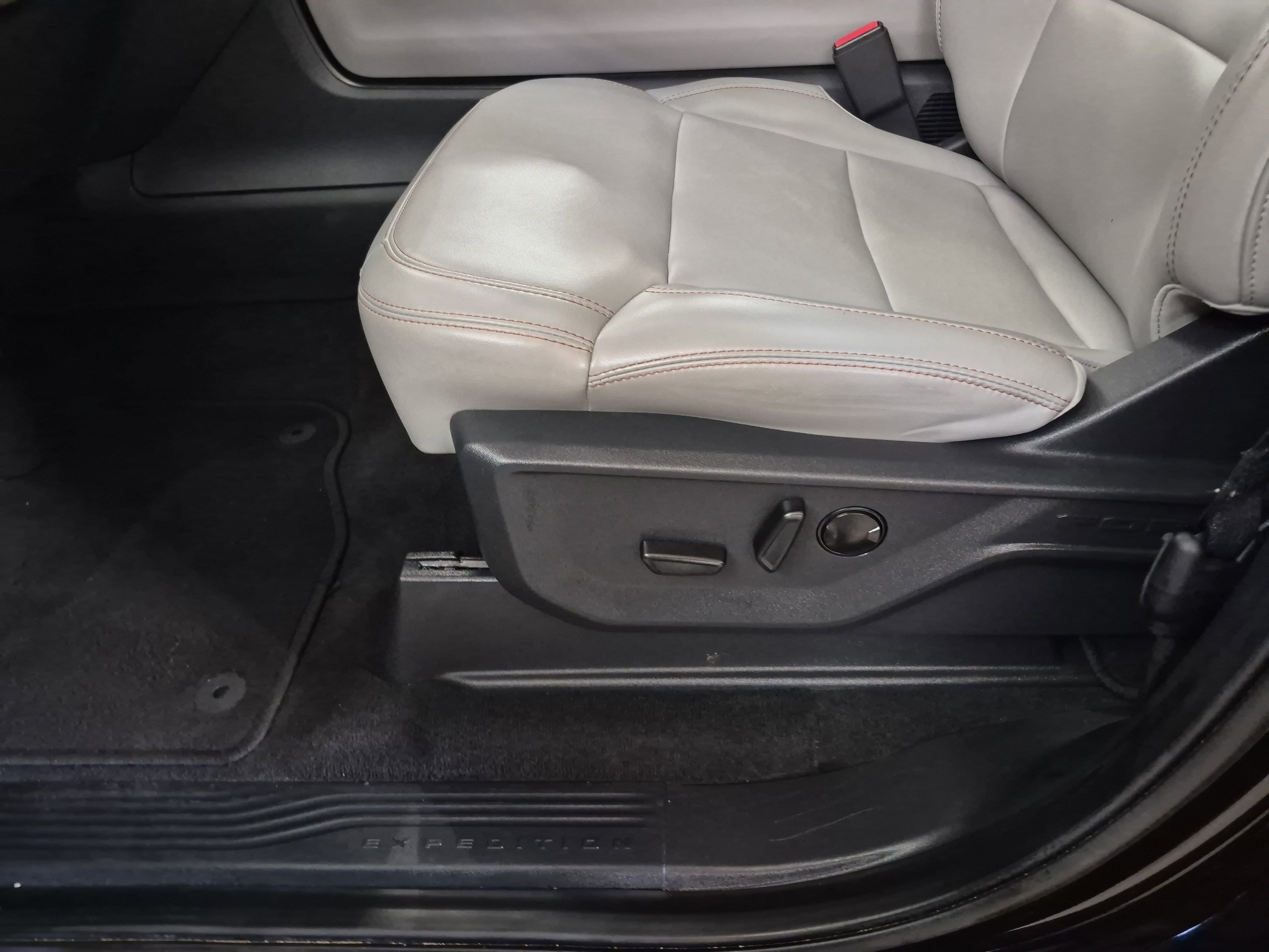 Certified 2025 Ford Expedition Max Active AWD/4WD image 12