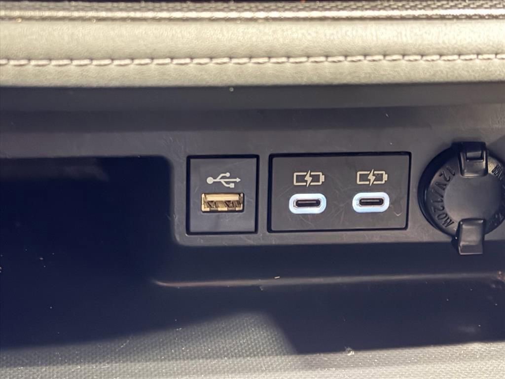 Used 2023 Toyota Highlander XLE image 23