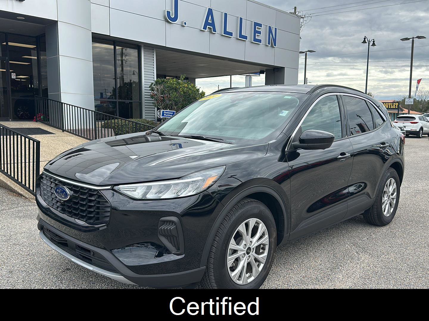 Certified 2024 Ford Escape Active w/ Tech Pack #2 image 2