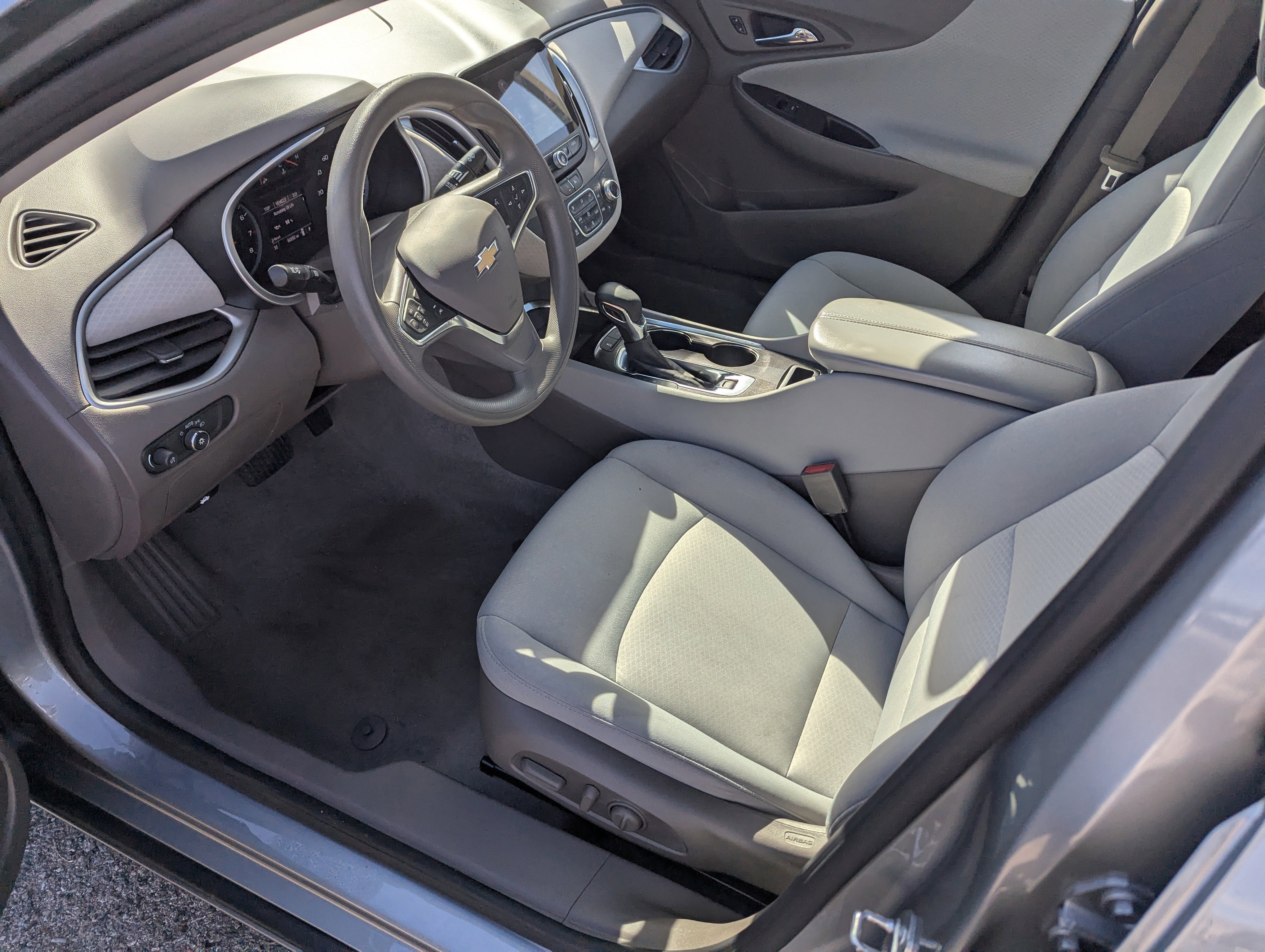 Used 2024 Chevrolet Malibu LT image 9