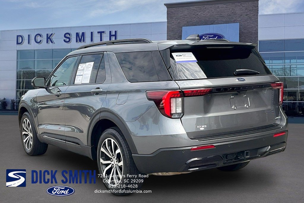 Certified 2025 Ford Explorer ST-Line AWD/4WD image 4