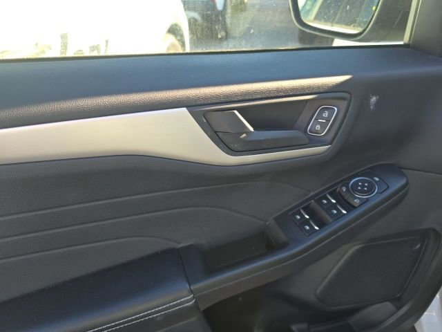 Certified 2022 Ford Escape S image 4