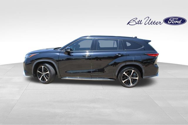 Used 2022 Toyota Highlander XSE FWD image 8