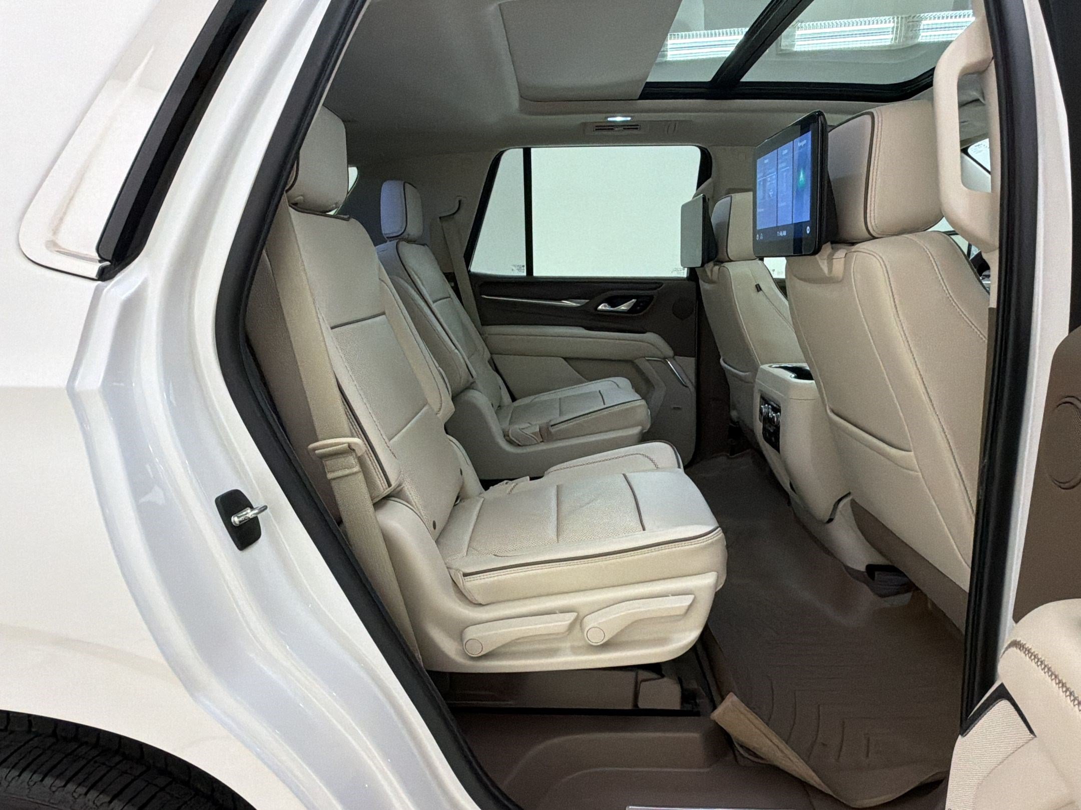 Used 2021 GMC Yukon Denali w/ Denali Ultimate Package RWD image 36