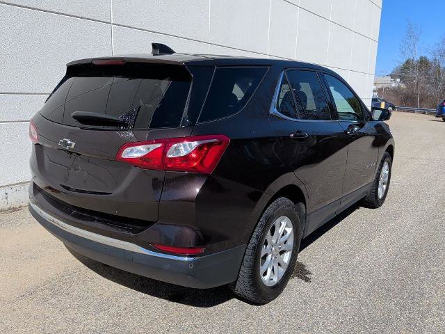 Used 2020 Chevrolet Equinox LT w/ Driver Convenience Package image 3