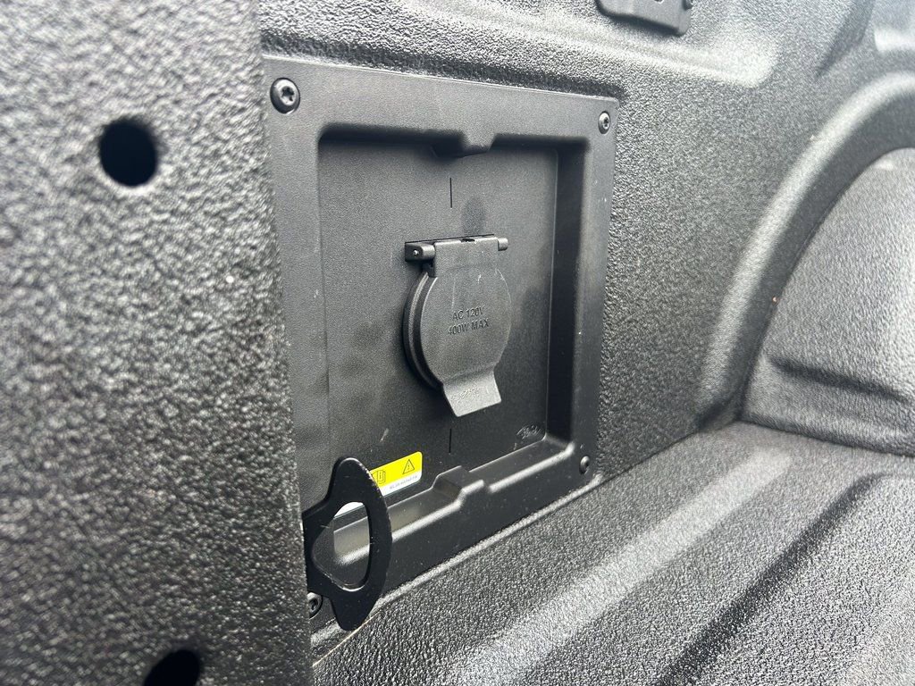 Certified 2022 Ford F150 XLT w/ Equipment Group 302A High image 17