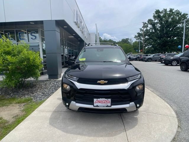 Used 2023 Chevrolet TrailBlazer LT w/ Convenience Package AWD/4WD image 3