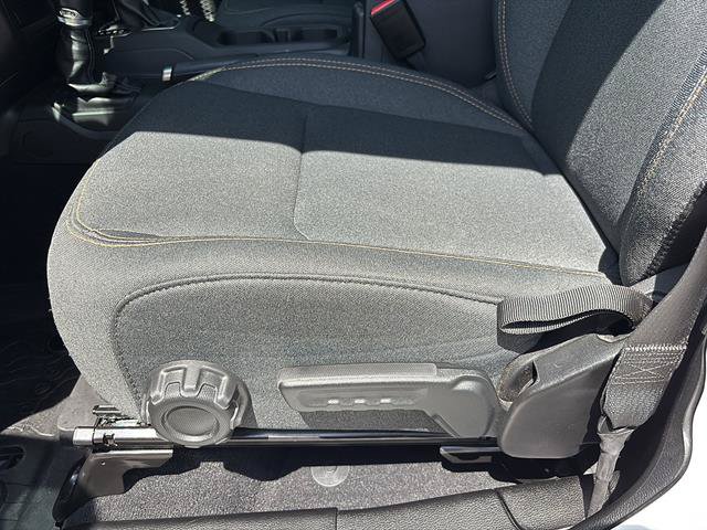 Used 2025 Jeep Wrangler Unlimited Sahara AWD/4WD image 12