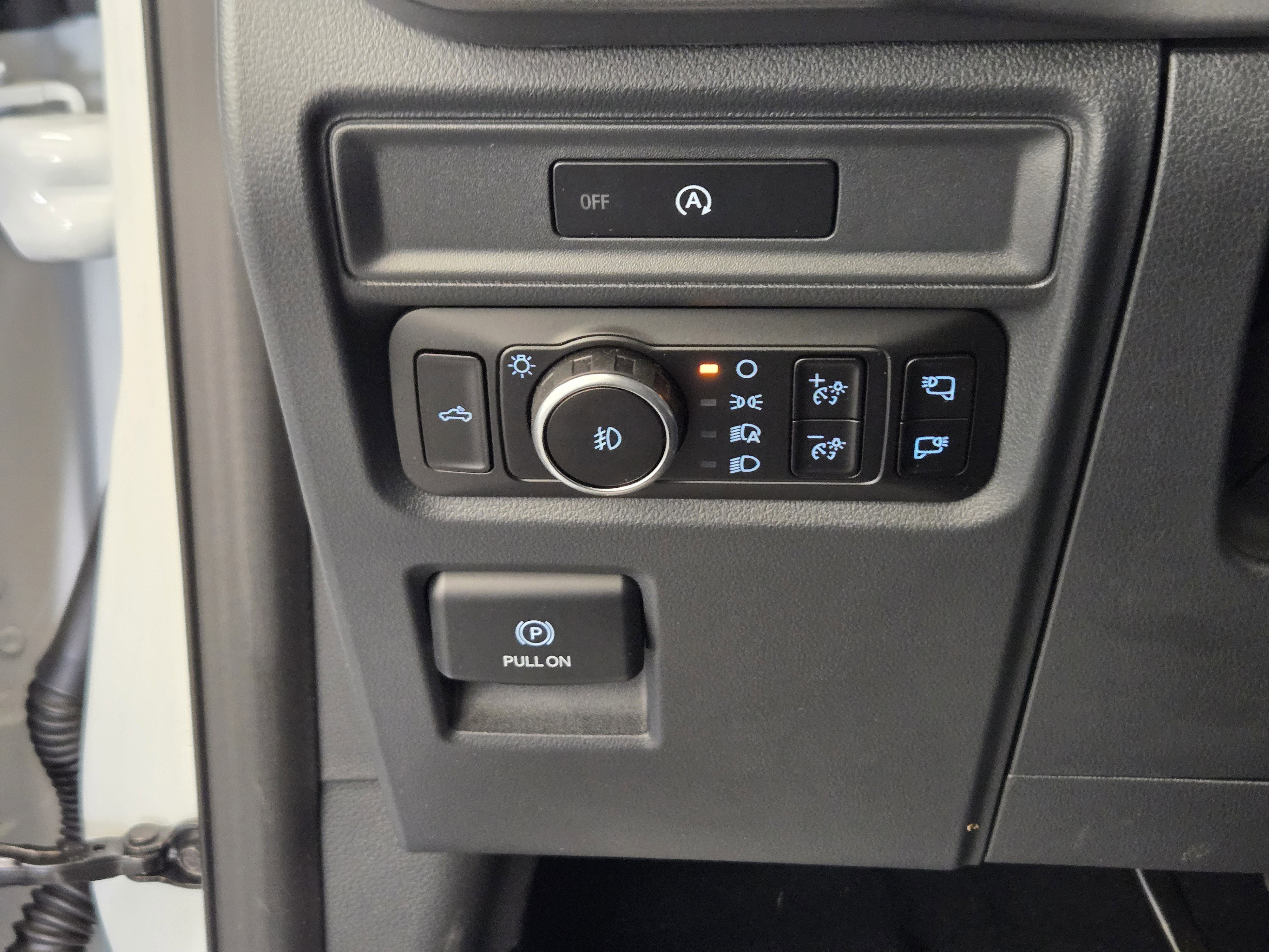 Certified 2025 Ford F150 XLT w/ Equipment Group 302A MID image 21