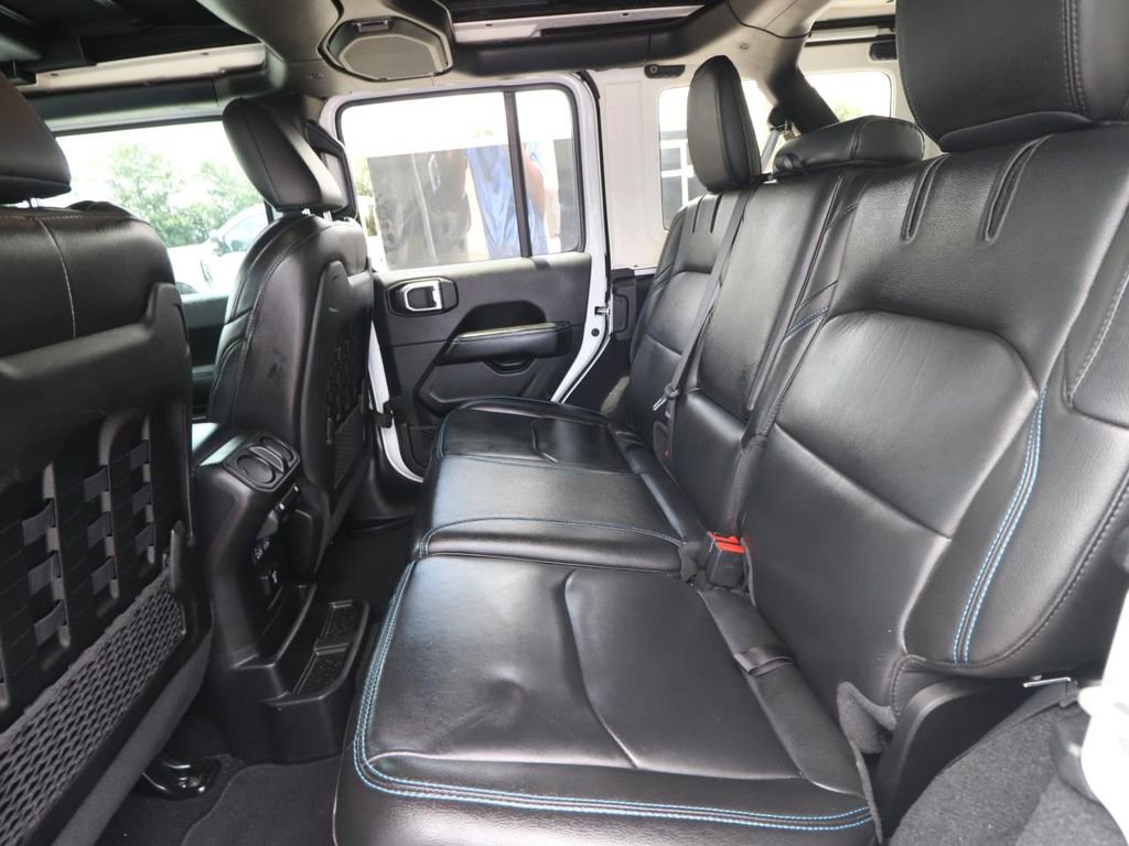 Used 2021 Jeep Wrangler Unlimited Rubicon 4xe w/ Cold Weather Group AWD/4WD image 9
