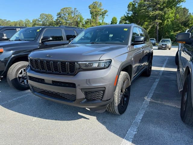 Used 2023 Jeep Grand Cherokee L Laredo AWD/4WD image 1