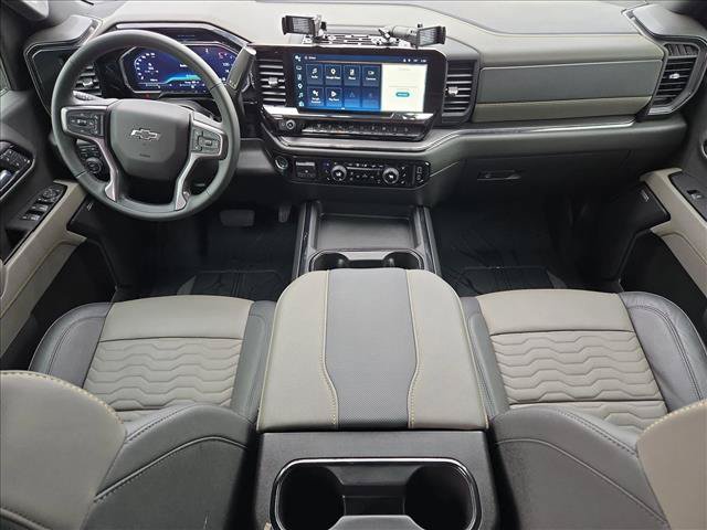 Used 2025 Chevrolet Silverado 2500 ZR2 w/ Technology Package AWD/4WD image 16