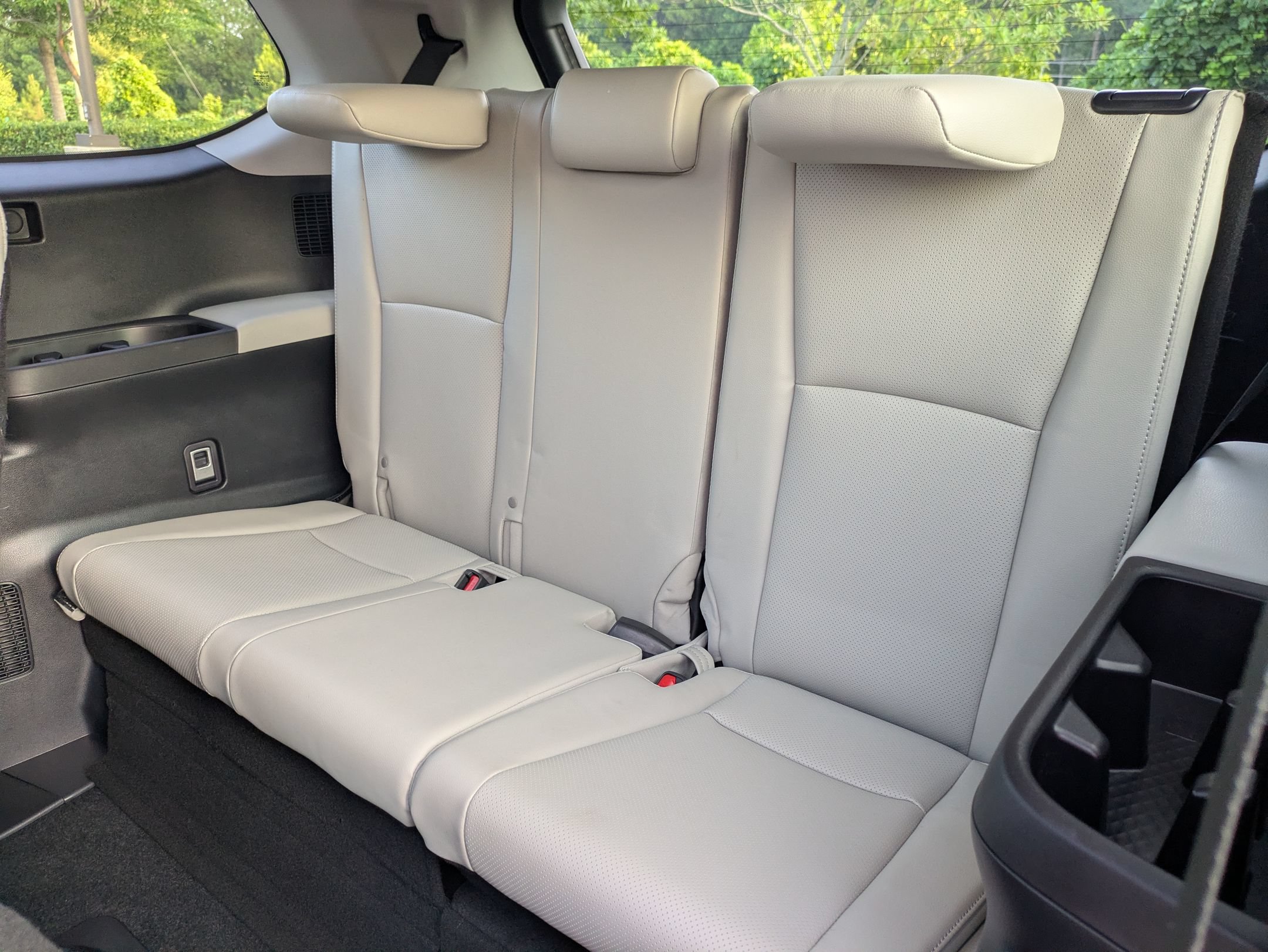 Used 2025 Toyota Grand Highlander AWD image 29