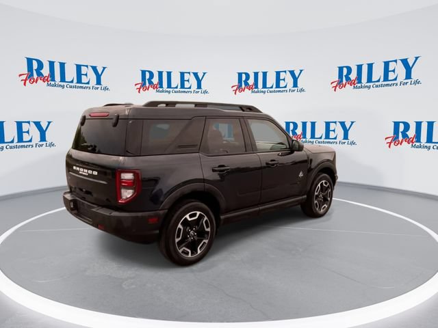Certified 2023 Ford Bronco Sport Outer Banks AWD/4WD image 9