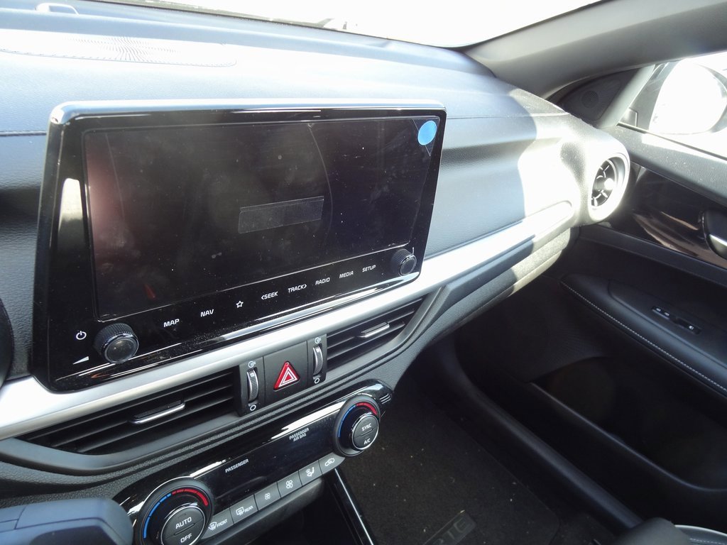 Used 2023 Kia Forte GT-Line image 10