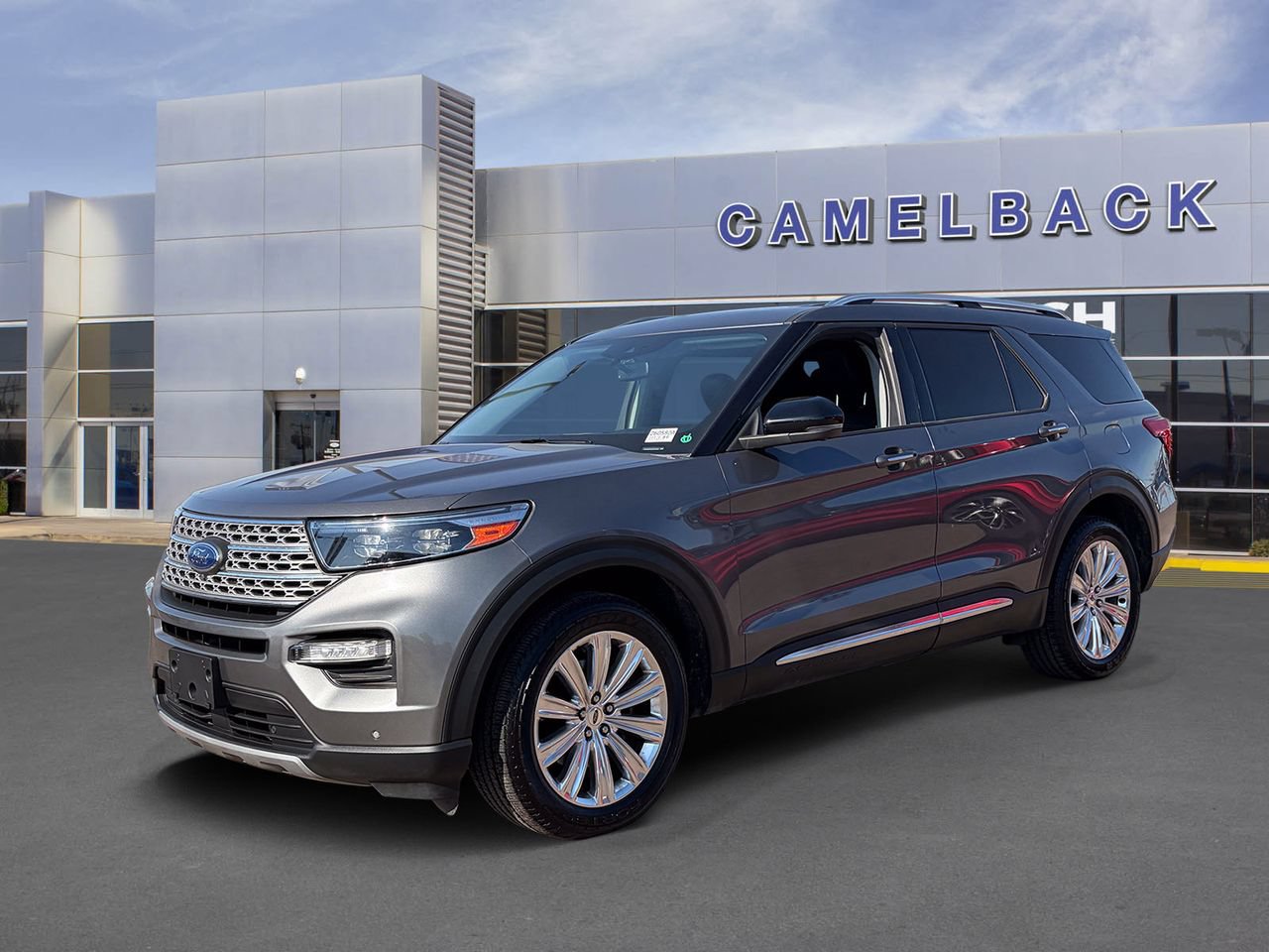Certified 2022 Ford Explorer Limited w/ Equipment Group 301A AWD/4WD image 2