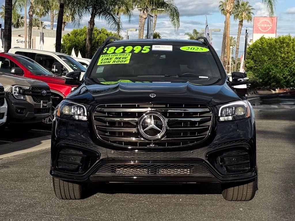 Used 2025 Mercedes-Benz GLS 450 4MATIC image 4