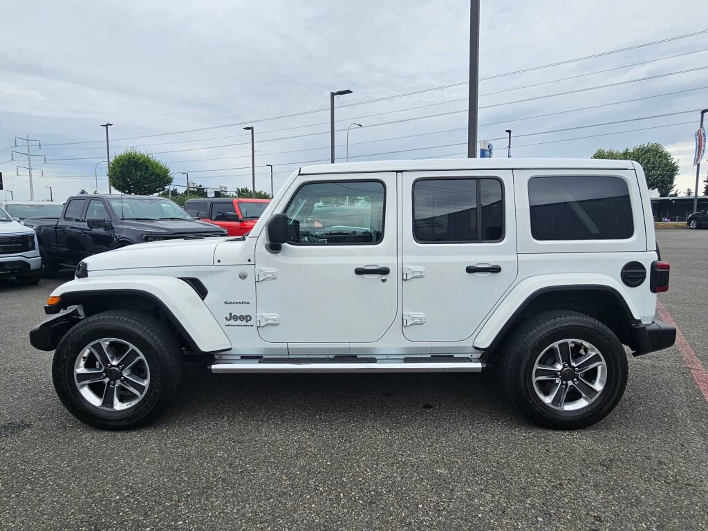 Used 2023 Jeep Wrangler Unlimited Sahara w/ LED Lighting Group AWD/4WD image 2