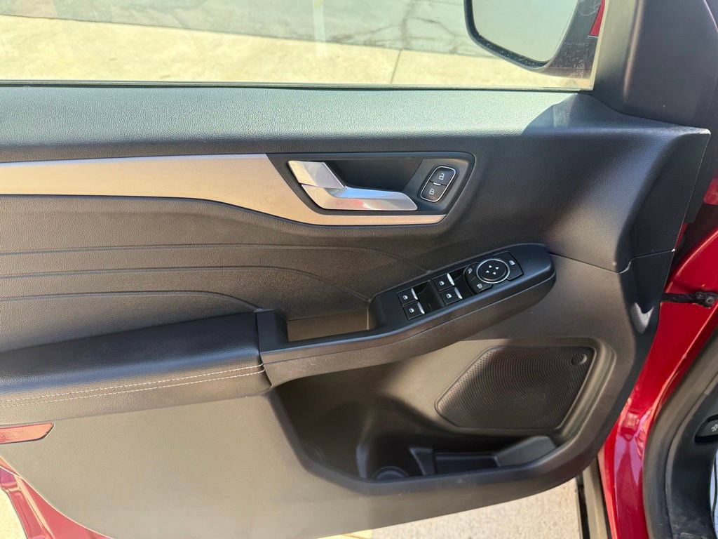 Certified 2021 Ford Escape SEL AWD/4WD image 22