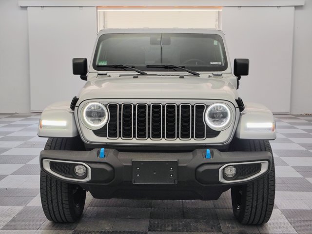 Used 2024 Jeep Wrangler Unlimited Sahara AWD/4WD image 8