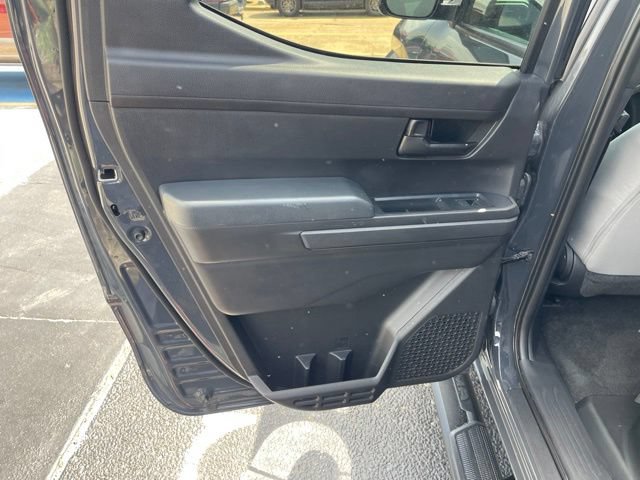 Used 2025 Toyota Tacoma SR5 AWD/4WD image 16