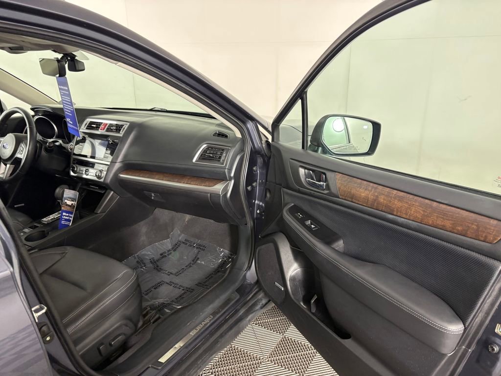Used 2017 Subaru Outback 3.6R Limited image 36