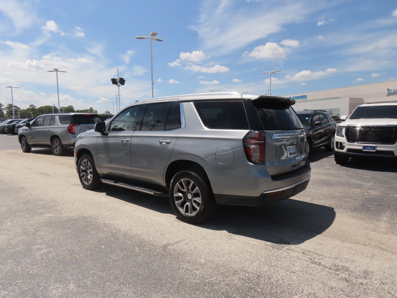 Used 2023 Chevrolet Tahoe LT w/ LT Signature Plus Package RWD image 15