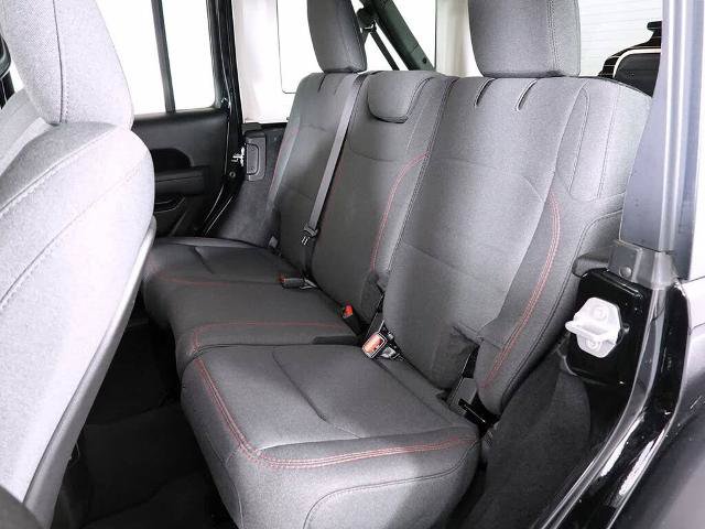 Used 2025 Jeep Wrangler Unlimited Rubicon AWD/4WD image 13
