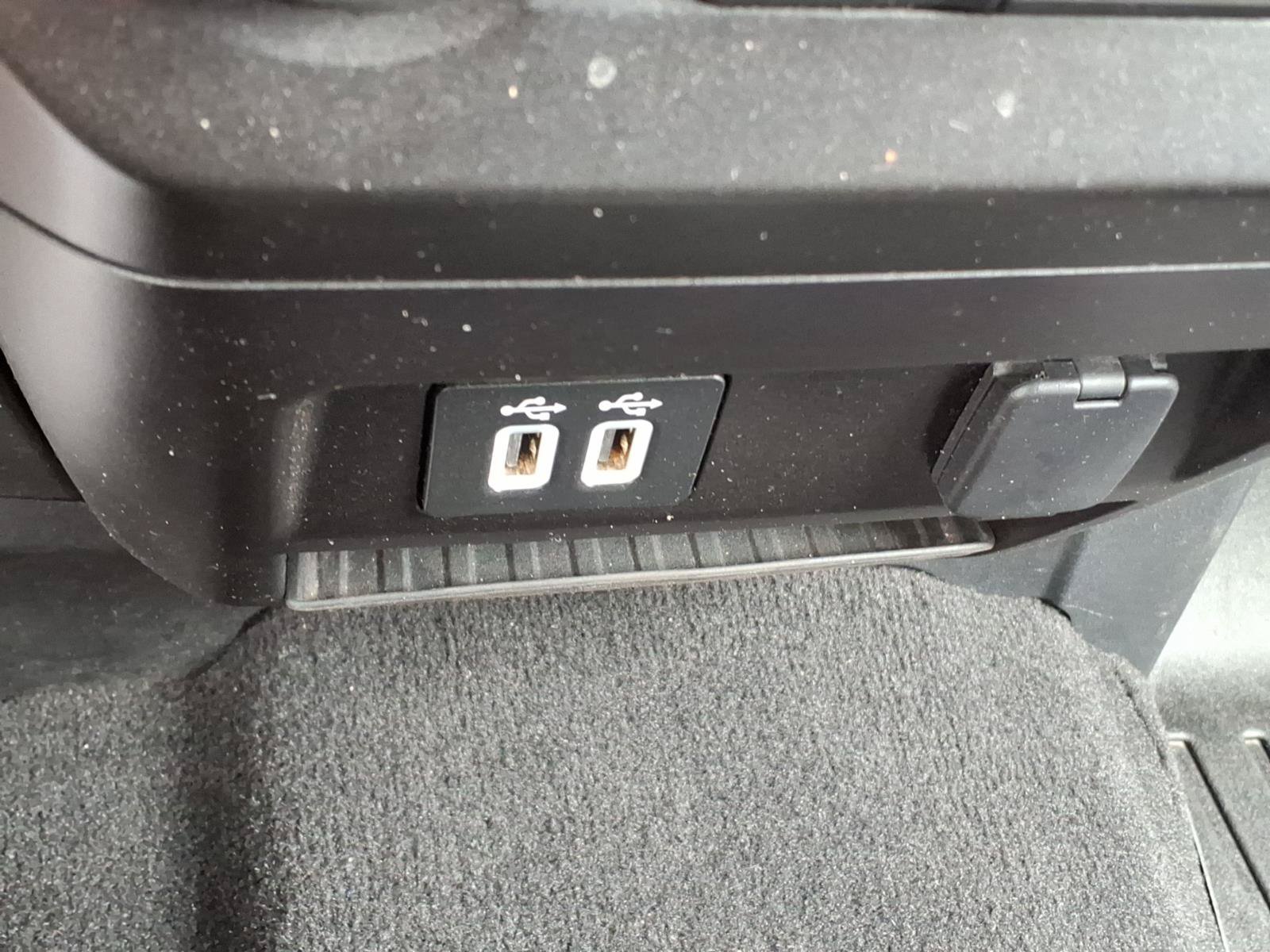 Certified 2019 Ford F350 XLT w/ XLT Premium Package AWD/4WD image 18