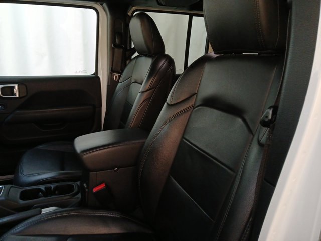 Used 2021 Jeep Wrangler Unlimited Sahara image 25