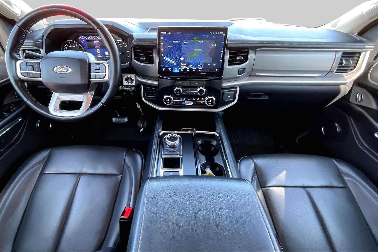 Certified 2024 Ford Expedition XLT RWD image 14