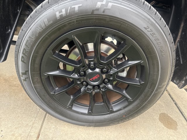 Used 2022 Toyota Tundra SR5 w/ SR5 Convenience Package RWD image 11