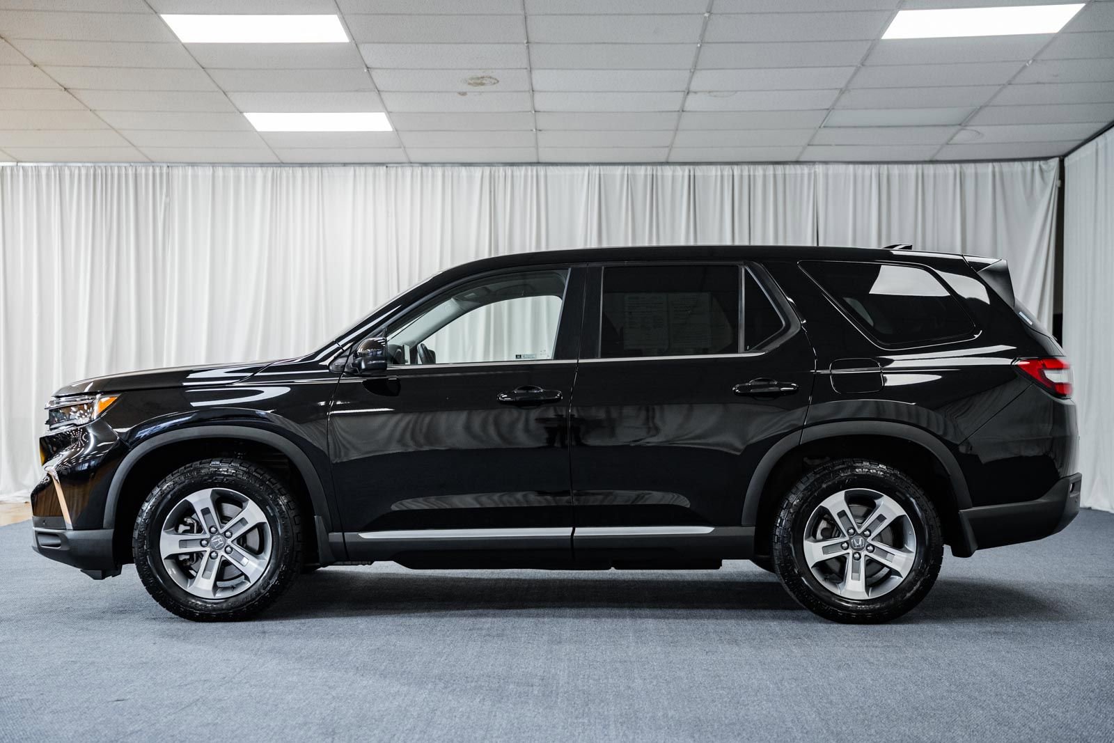 Used 2024 Honda Pilot EX-L image 5
